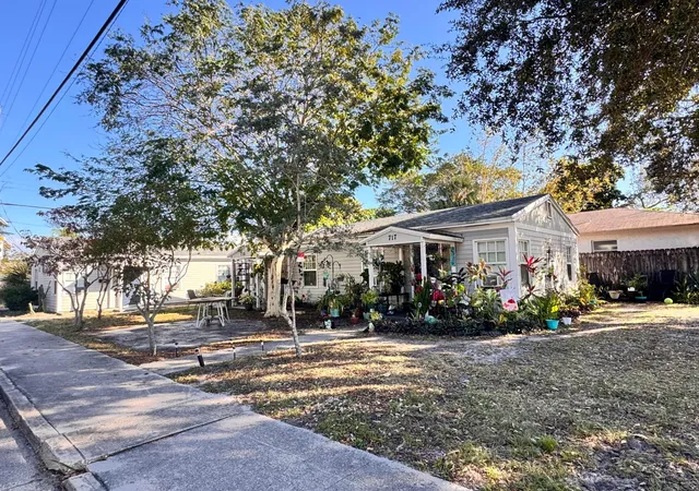 1st image of 717 8th Ave N, Lake Worth Beach, FL 33460 | MLS# R11157415