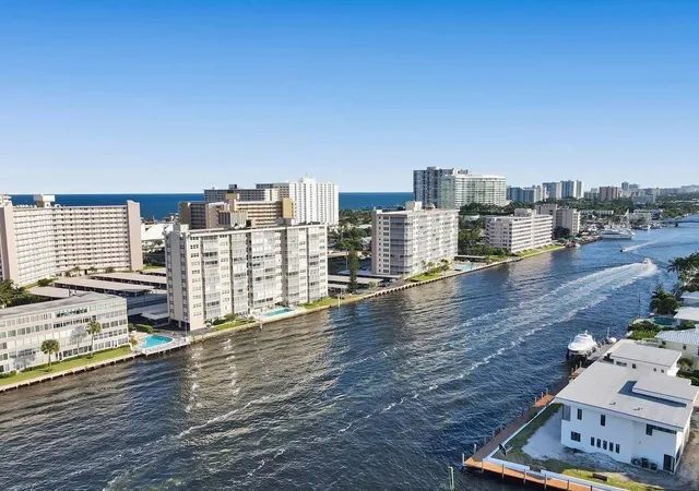 3rd image of 303 N Riverside Dr #PH-4, Pompano Beach, FL 33062 | MLS# F10548311