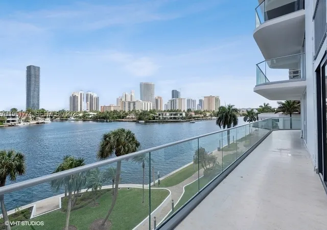 4th image of 19707 Turnberry Way #4H, Aventura, FL 33180 | MLS# A11951774