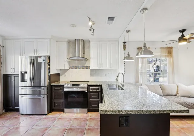 Homes for sale in Weston, FL | 972 Azure Ln, Weston, FL 33326 | MLS# F10543594