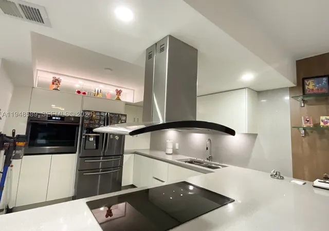 Photo 2 of Condo for sale at 1301 Ne Miami Gardens Dr #501W, Miami, FL 33179 | MLS# A11948589 | Listing updated on 2026-10-07