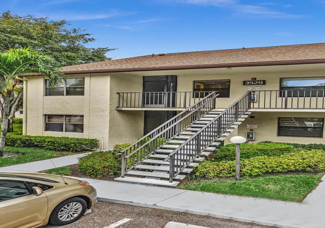 Homes for sale in Lake Worth, FL | 3529 Englewood Dr #321, Lake Worth, FL 33467 | MLS# R11157628