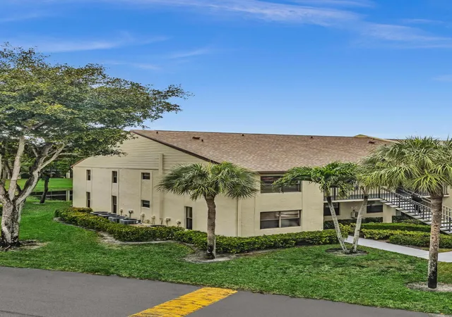 Homes for sale in Lake Worth, FL | 3529 Englewood Dr #321, Lake Worth, FL 33467 | MLS# R11157628