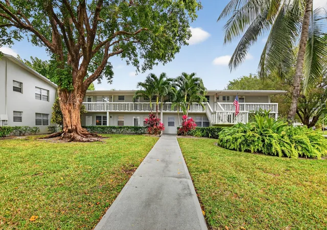 Homes for sale in Deerfield Beach, FL | 262 Ventnor R, Deerfield Beach, FL 33442 | MLS# R11157657