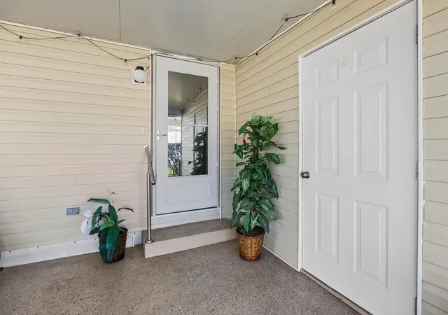 4th image of 3060 Five Iron Dr, Port St Lucie, FL 34952 | MLS# R11157772