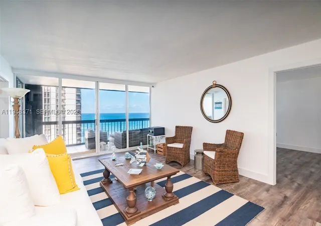 5th image of 5380 Ocean Dr #15G, Singer Island, FL 33404 | MLS# A11948371