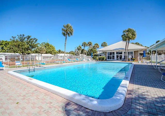 Homes for sale in Pompano Beach, FL | 2850 W Golf Boulevard, Pompano Beach, FL 33064 | Houzeo