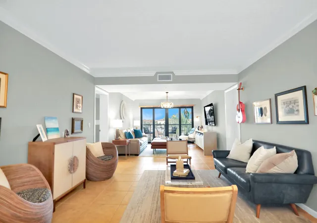 5th image of 901 Seafarer Cir #403, Jupiter, FL 33477 | MLS# R11158045