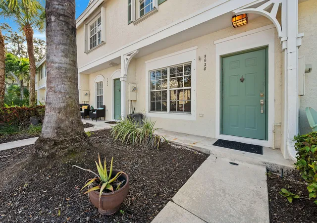 1st image of 5628 Nw 99th Ln, Coral Springs, FL 33076 | MLS# R11158050