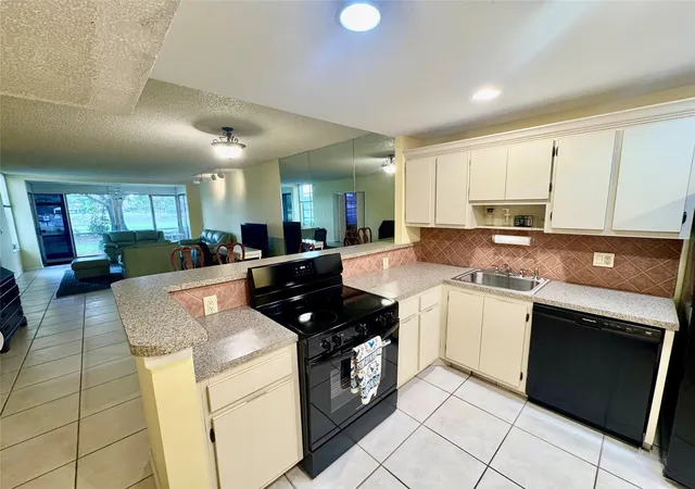 Homes for sale in Pompano Beach, FL | 804 Cypress Blvd #106, Pompano Beach, FL 33069 | MLS# F10548690