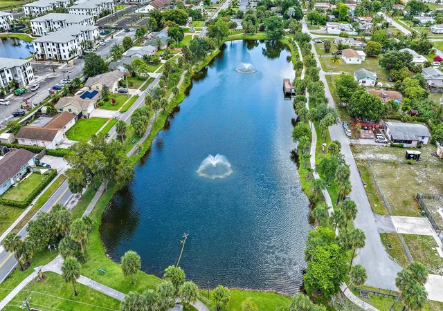 20th image of 725 Lori Dr #111, Palm Springs, FL 33461 | MLS# R11158274