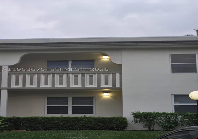 3rd image of 2805 Victoria Way #H2, Coconut Creek, FL 33066 | MLS# A11953675