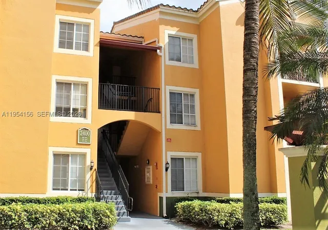 Homes for sale in Miramar, FL | 2400 E Preserve Way #304, Miramar, FL 33025 | MLS# A11954156