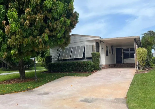 Homes for sale in Hobe Sound, FL | 7761 Se Shenandoah Dr, Hobe Sound, FL 33455 | MLS# R11158476