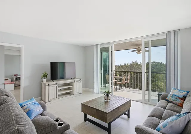 1st image of 3910 Inverrary Blvd #708-B, Lauderhill, FL 33319 | MLS# F10548907
