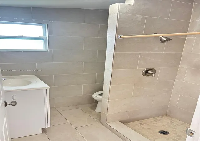 3rd image of 19480 Sw 121St Ave, Miami, FL 33177 | MLS# A11954309