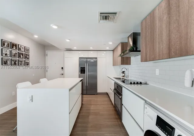Listing Photo 5 - Condo for sale in building located at 1025 92Nd St, Miami, FL 33154 - Unit #503