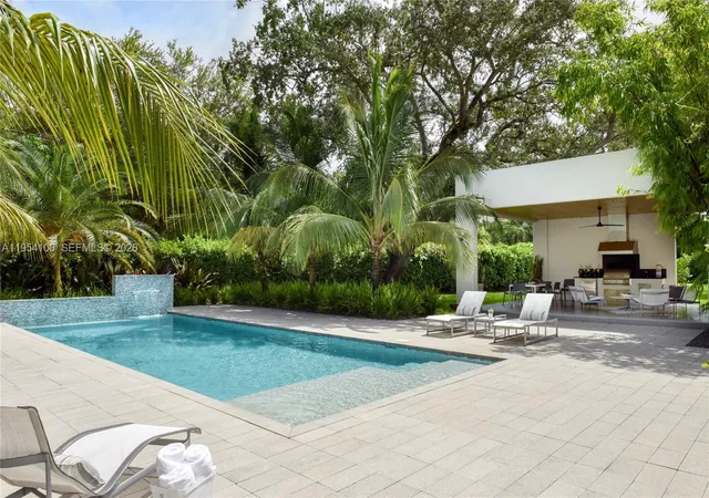 5th image of 11050 Sw 69Th Ave, Pinecrest, FL 33156 | MLS# A11954100