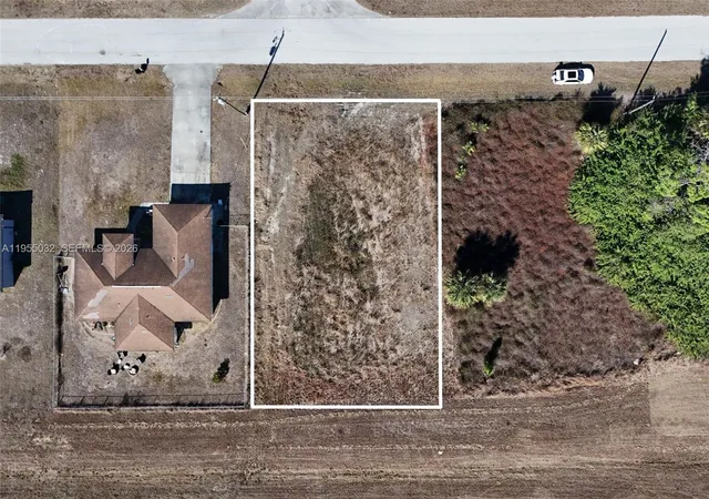 1st image of 3019 S Balsam Cir, Labelle, FL 33935 | MLS# A11955032