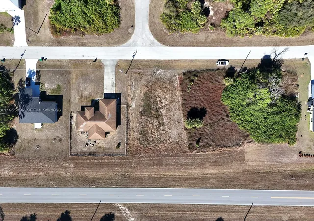 2nd image of 3019 S Balsam Cir, Labelle, FL 33935 | MLS# A11955032