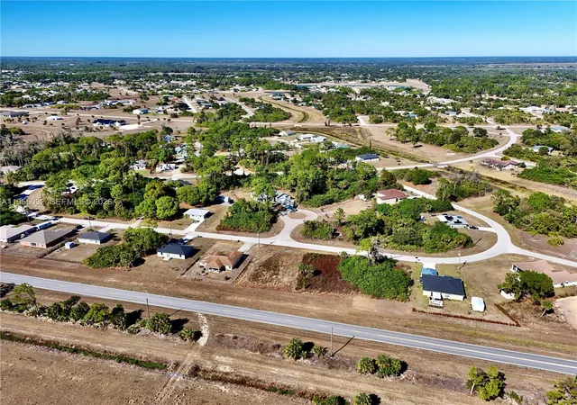 3rd image of 3019 S Balsam Cir, Labelle, FL 33935 | MLS# A11955032