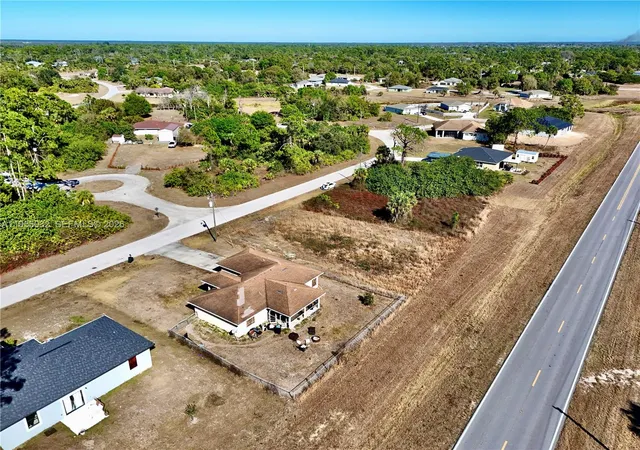 5th image of 3019 S Balsam Cir, Labelle, FL 33935 | MLS# A11955032