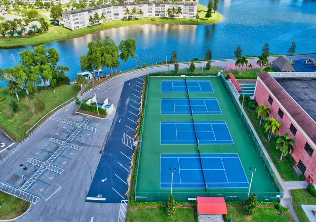 Homes for sale in Boca Raton, FL | 321 Fanshaw H, Boca Raton, FL 33434 | Houzeo
