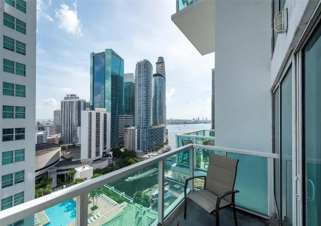 2nd image of 41 Se 5Th St #1315, Miami, FL 33131 | MLS# F10548795
