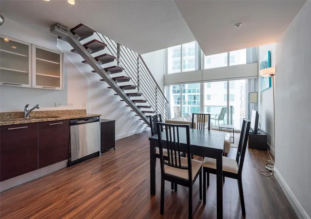 5th image of 41 Se 5Th St #1315, Miami, FL 33131 | MLS# F10548795