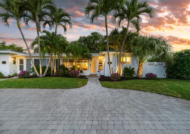 2nd image of 7 Fayette Dr, Boynton Beach, FL 33435 | MLS# R11158951