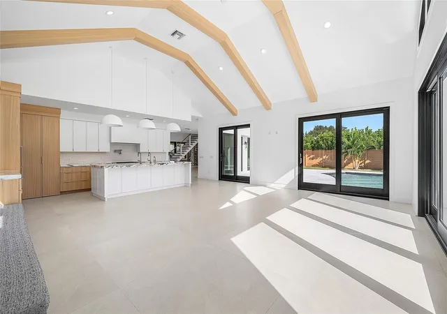 5th image of 8 Leeward Cir, Jupiter, FL 33469 | MLS# F10549204