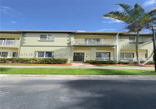 Photo 1 of Townhouse for sale at 1948 Se 24th Ave, Homestead, FL 33035 | MLS# A11954789 | Listing updated on 2026-09-26