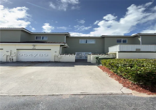 Photo 2 of Townhouse for sale at 1948 Se 24th Ave, Homestead, FL 33035 | MLS# A11954789 | Listing updated on 2026-09-26