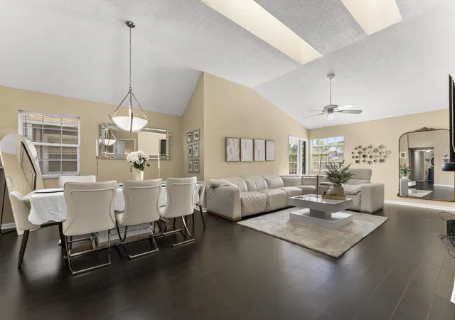 2nd image of 5359 Buckhead Cir #2031, Boca Raton, FL 33486 | MLS# R11159043