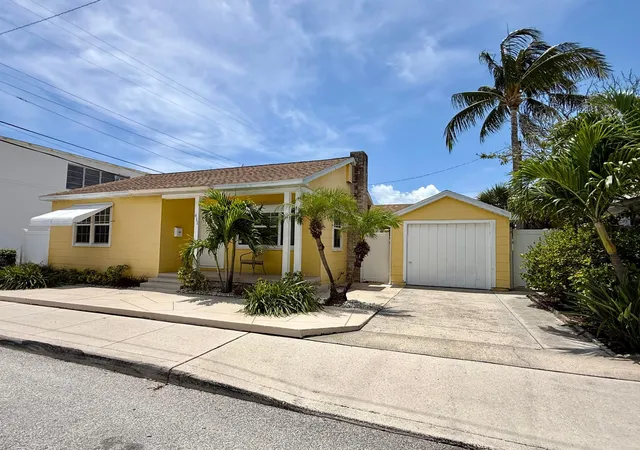 2nd image of FL | 411 3rd Ave N,FL 33460 | MLS# R11159049
