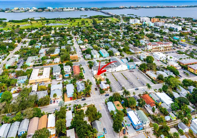 3rd image of FL | 411 3Rd Ave N,FL 33460 | MLS# R11159049