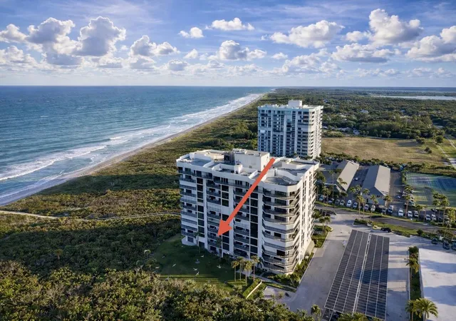 Homes for sale in Hutchinson Island, FL | 2800 N Hwy A1a #302, Hutchinson Island, FL 34949 | MLS# R11159092