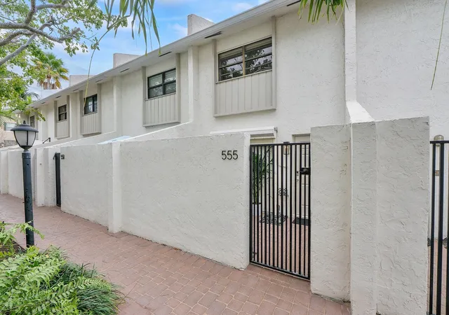 Homes for sale in Fort Lauderdale, FL | 555 Ne 7th Ave #5a, Fort Lauderdale, FL 33301 | MLS# F10549192