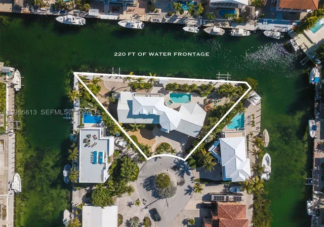 Photo 2 of Single family home for sale at 44 W Plaza Del Lago, Lower Keys, FL 33036 | MLS# A11955613 | Listing updated on 2026-07-29