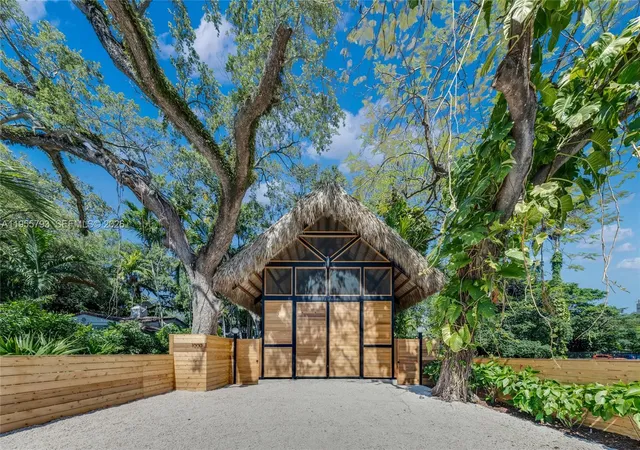 3rd image of 1000 Nw 9Th Ct, Miami, FL 33136 | MLS# A11955793