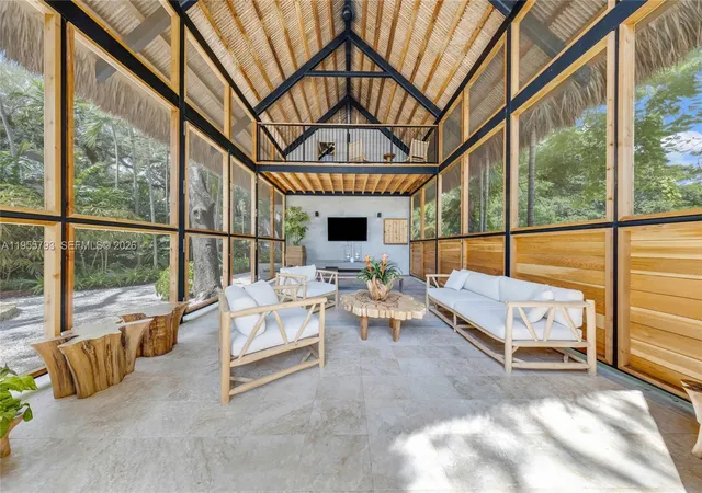 5th image of 1000 Nw 9Th Ct, Miami, FL 33136 | MLS# A11955793