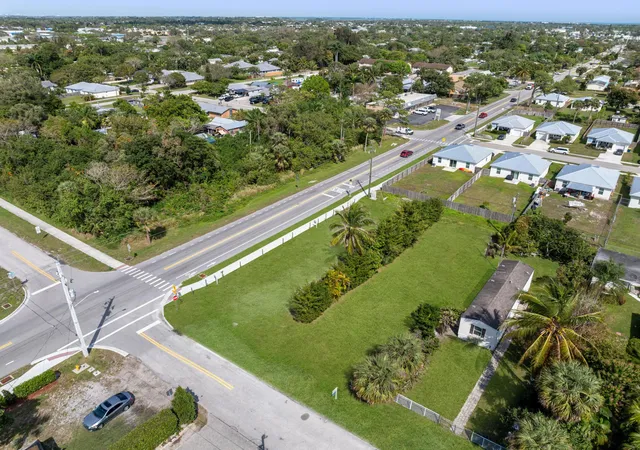 2nd image of 5161 Se Kingfish Ave, Stuart, FL 34997 | MLS# R11159260