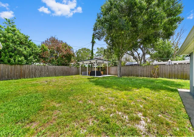 26th image of 5709 Se Indigo Ave, Stuart, FL 34997 | MLS# R11159272