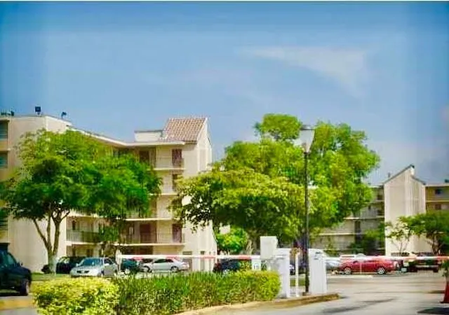 2nd image of 8730 N Sherman Cir #507, Miramar, FL 33025 | MLS# F10549525