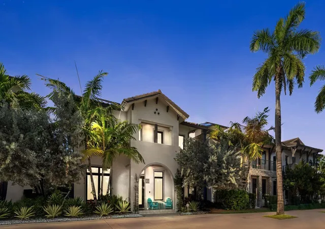 Homes for sale in Doral, FL | 8225 Central Park Blvd, Doral, FL 33166 | MLS# F10549627