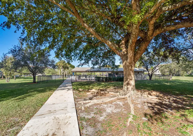2nd image of 1606 Abaco Dr, Coconut Creek, FL 33066