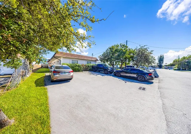 Homes for sale in Pompano Beach, FL | 240 Se 9Th Ave, Pompano Beach, FL 33060 | MLS# A11956831