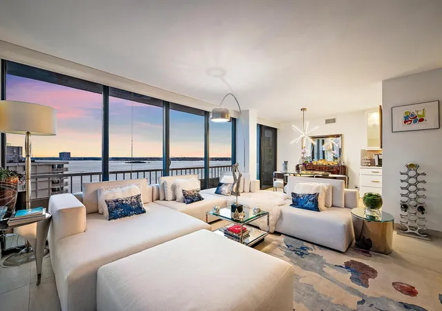 4th image of 5510 N Ocean Dr #11b, Singer Island, FL 33404 | MLS# R11159968