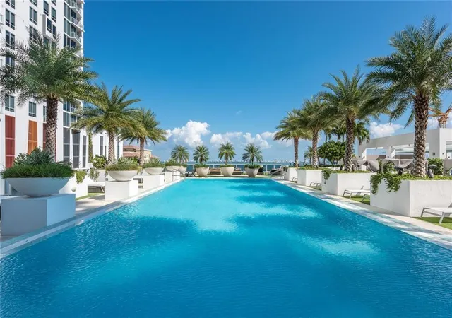 2nd image of 600 Ne 27th St #2301, Miami, FL 33137 | MLS# F10549882
