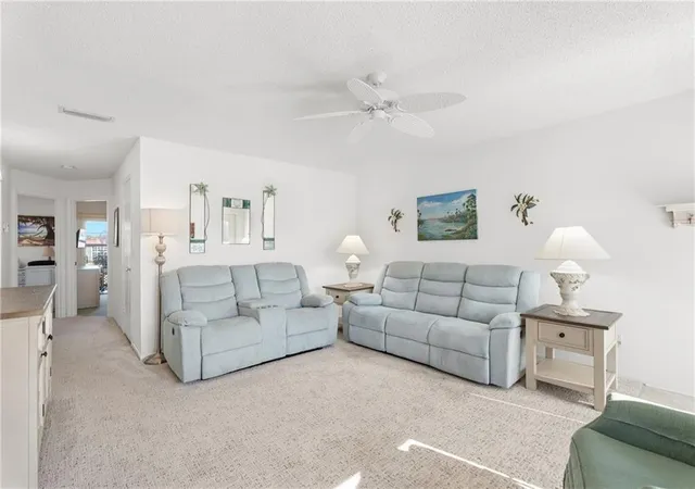 Homes for sale in Vero Beach, FL | 60 Woodland Dr #202, Vero Beach, FL 32962 | MLS# R11160064